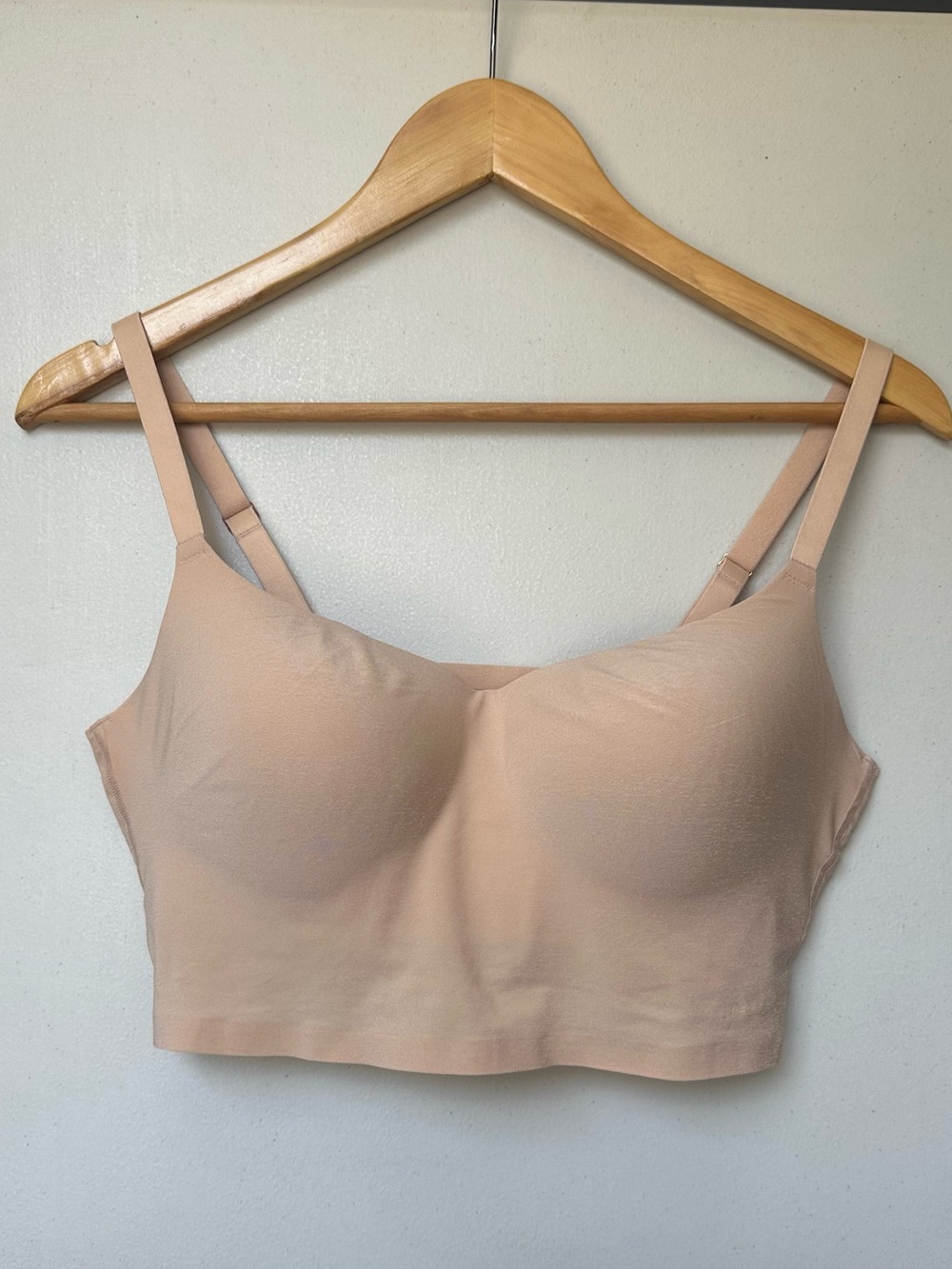 PINK Victoria's Secret Light Nude Seamless Longline Bralette